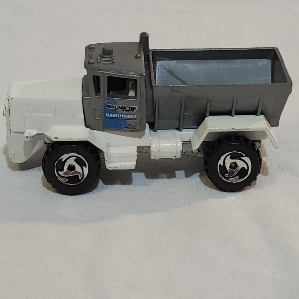 Hot Wheels Mattel Oshkosh Snow Plow Avalanche Resort Maintenance 1983 Thailand